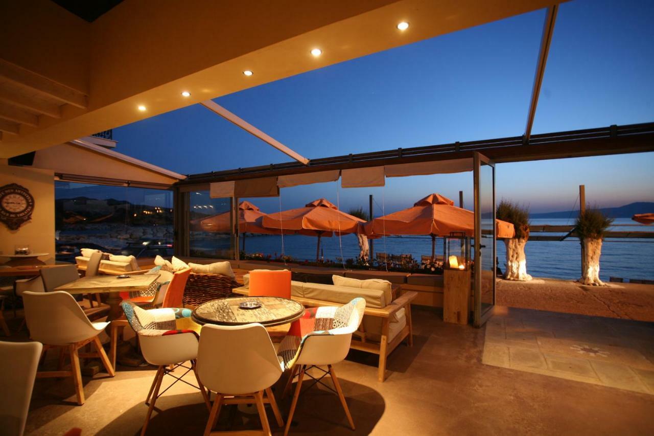 Apartamento Agali 2 Maizonette Front Of The Sea Akrogiali Exterior foto